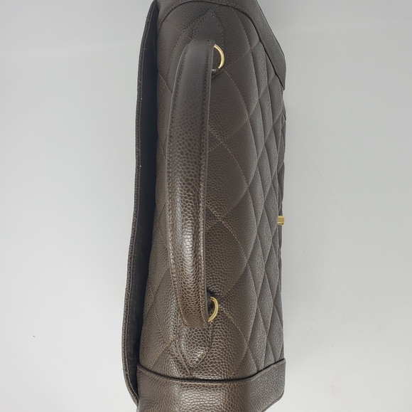 100% Auth CHANEL Jumbo 32 Caviar Skin Hand Bag - Picture 5 of 8